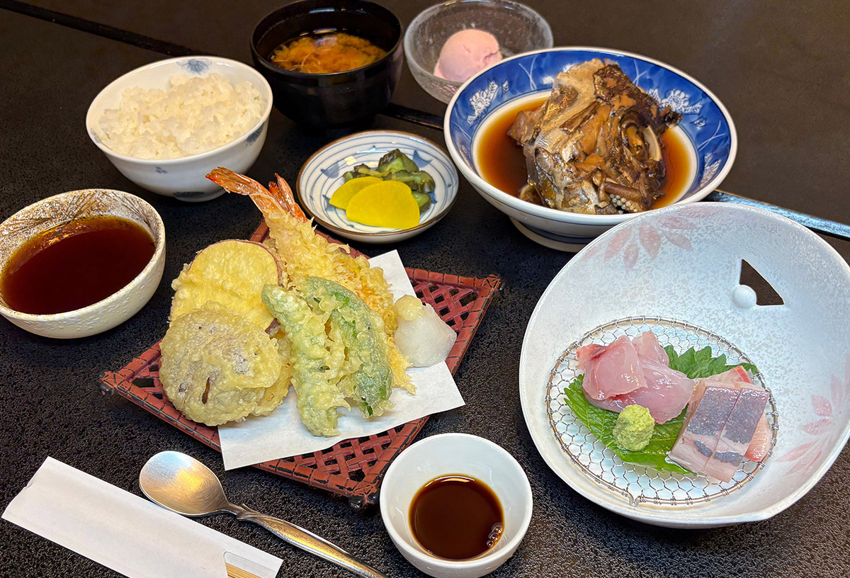 海老と野菜の天ぷら夕食御膳